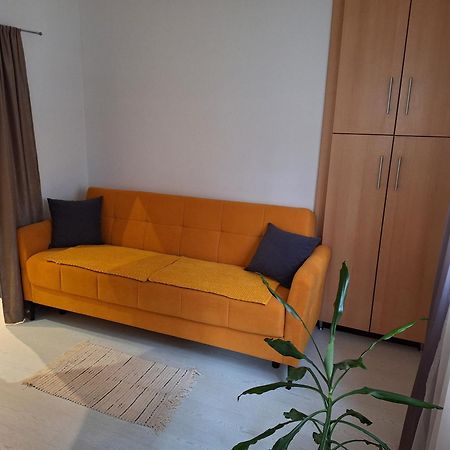 Apartman Maja Belgrado Exterior foto